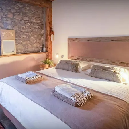 Nevala Maison De Standing Avec Espace Bien-etre Prive Et Piscine Interieure Orelle, Acces Direct 3 Vallees Alpehytte Saint-André