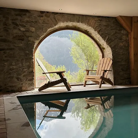 Nevala Maison De Standing Avec Espace Bien-etre Prive Et Piscine Interieure Orelle, Acces Direct 3 Vallees Σαλέ